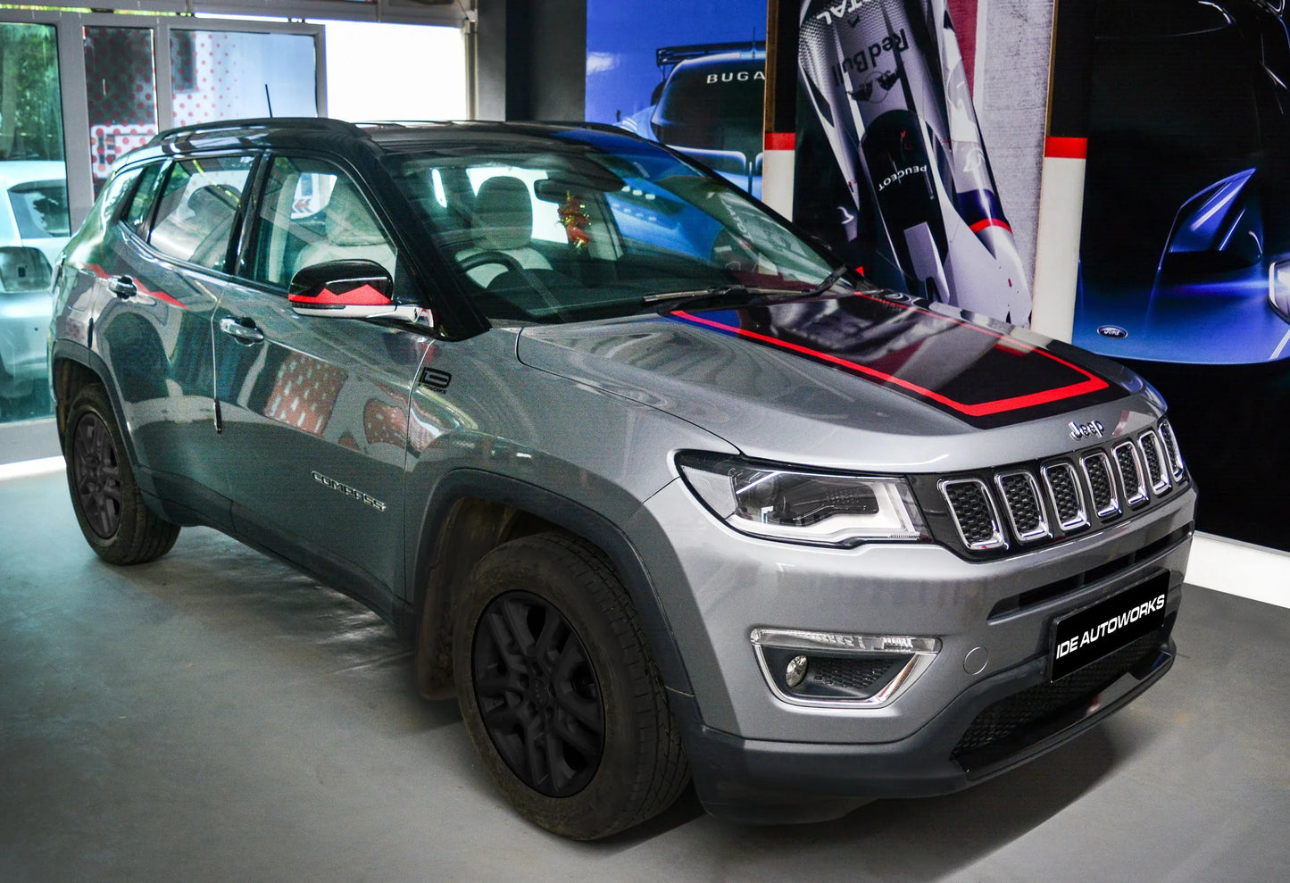 Pinnacle Edition Bonnet Graphics for Jeep Compass silver