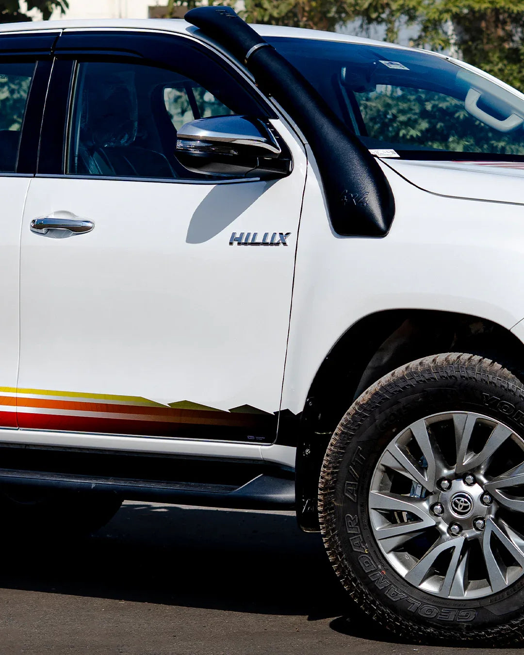 Classic Cruiser Edition Side Graphics for Toyota Hilux white