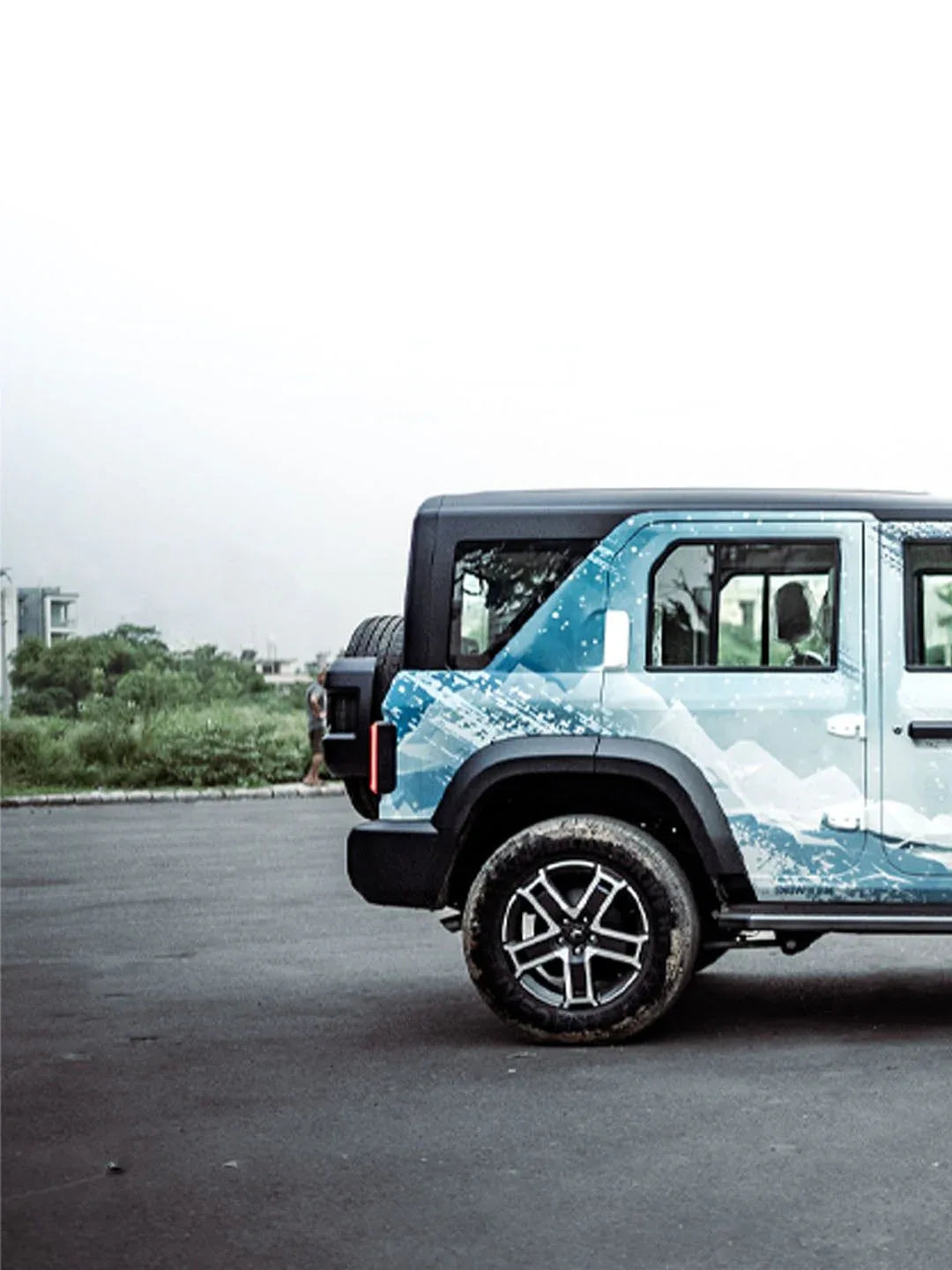 Snowborn Edition Graphics for Mahindra Thar Roxx white